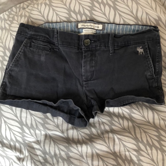 Perfect stretch Abercrombie&Fitch navy blue shorts - Picture 1 of 2